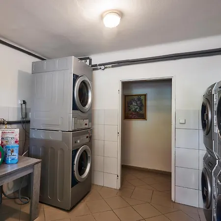 Apartment Alfa *